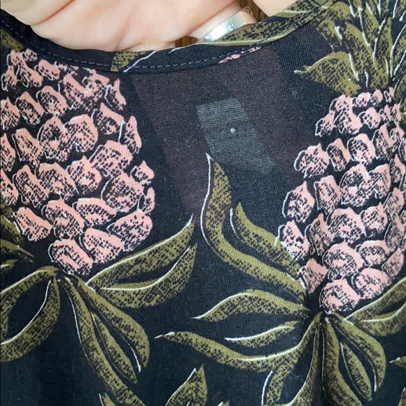 Worn once pineapple tank size Small - Picture 3 of 4